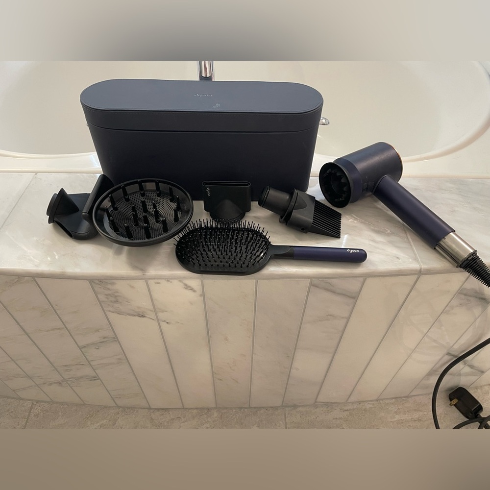 Dyson supersonic hairdryer- Prussian copper blue